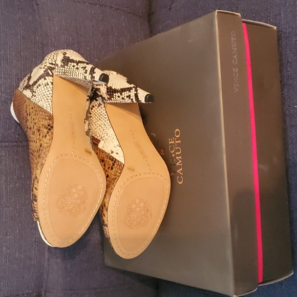 Booties - Picture 4 of 5